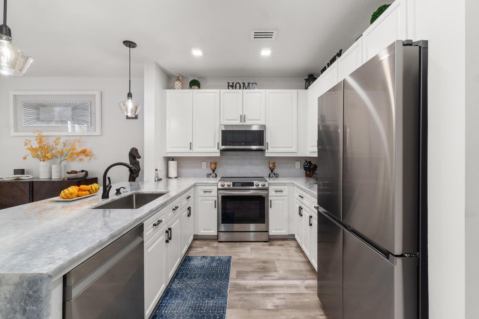 3643 Northwest 5th Terrace Boca Raton, FL 33431 - Photo 4 of 31 lisa -kitchen Pic