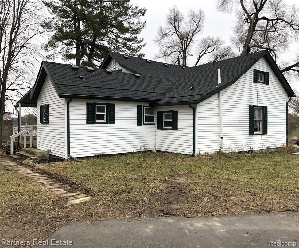 8723 Antcliff Road Howell, MI 48855 - Photo 10 of 47 5.