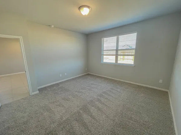 $1,750 | 465 Unforgiven Lane, Jarrell, TX 76537