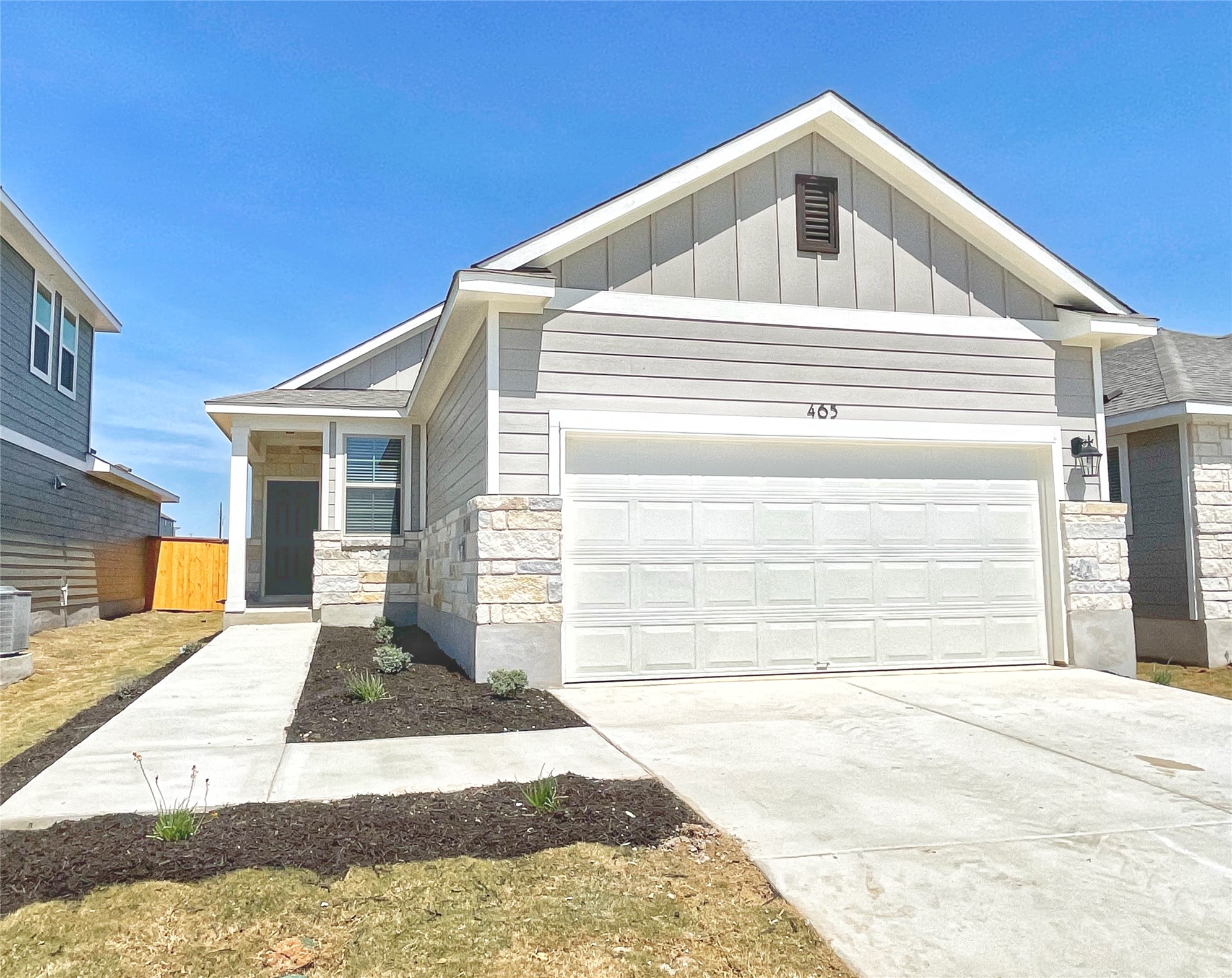 465 Unforgiven Lane Jarrell, TX 76537 - Photo 2 of 21