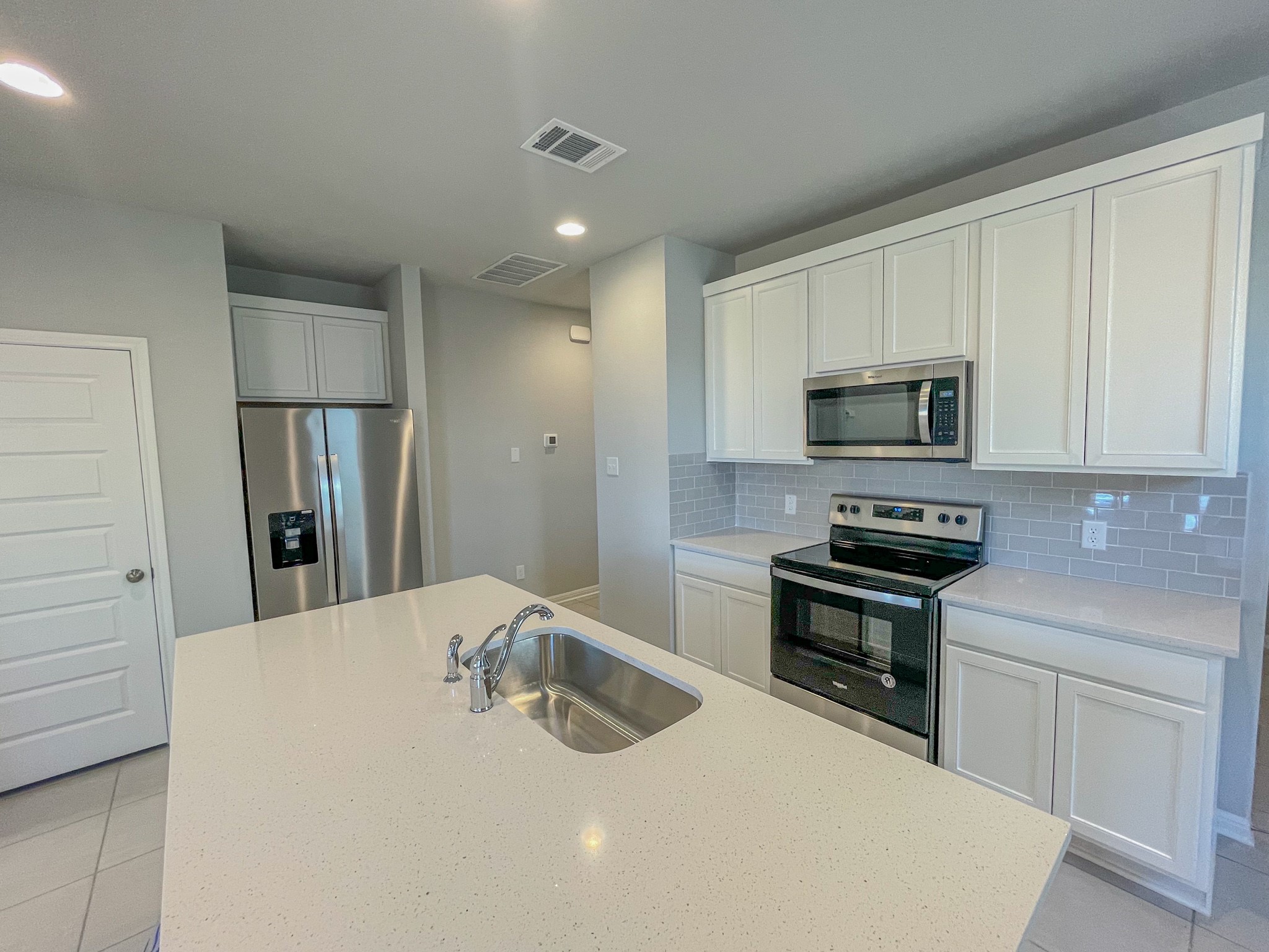 465 Unforgiven Lane Jarrell, TX 76537 - Photo 3 of 21