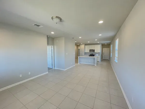 $1,750 | 465 Unforgiven Lane, Jarrell, TX 76537