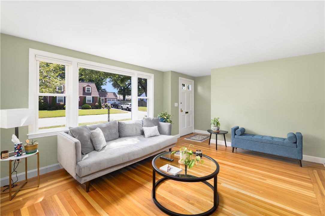 29 Juniper Drive Cranston, RI 02920 - Photo 14 of 38