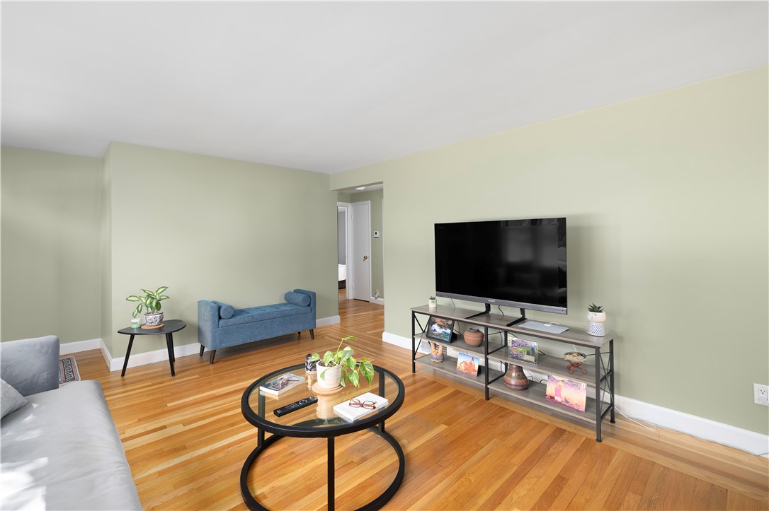 29 Juniper Drive Cranston, RI 02920 - Photo 15 of 38