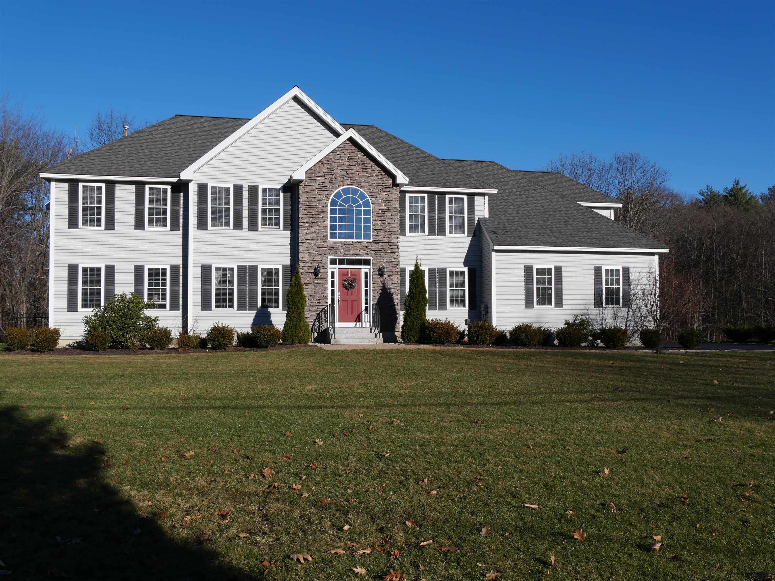 89 King Road Bedford, NH 03110 - Photo 3 of 30