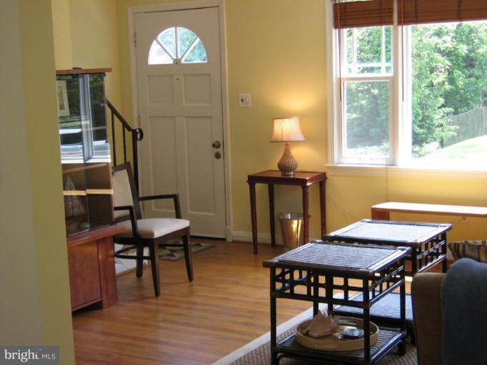 1010 St Albans Road Baltimore, MD 21239 - Photo 11 of 30 Entrance / Foyer