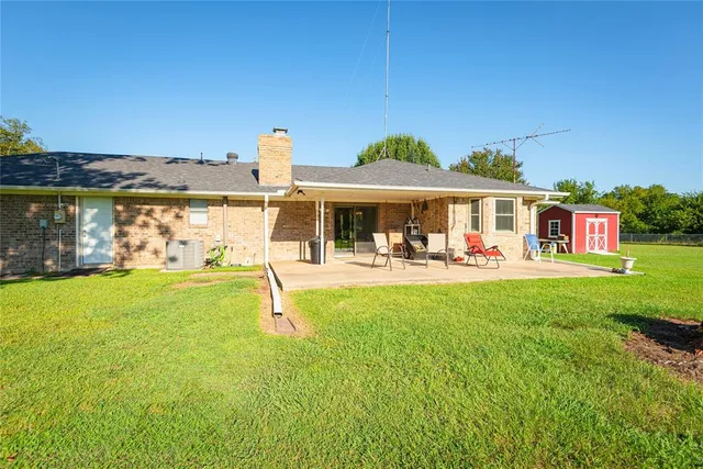a view of outdoor space yard and patio
