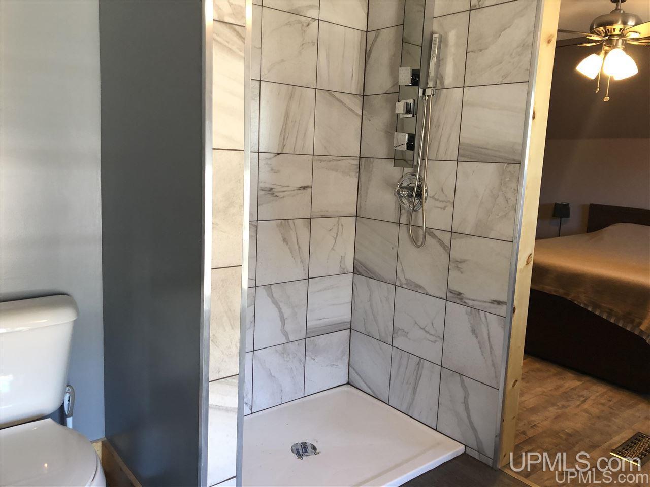 24923 Chestnut Street Calumet, MI 49913 - Photo 17 of 26