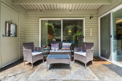 $300,000 | 17515 151st Avenue Southeast, Unit 66, Renton, WA 98058