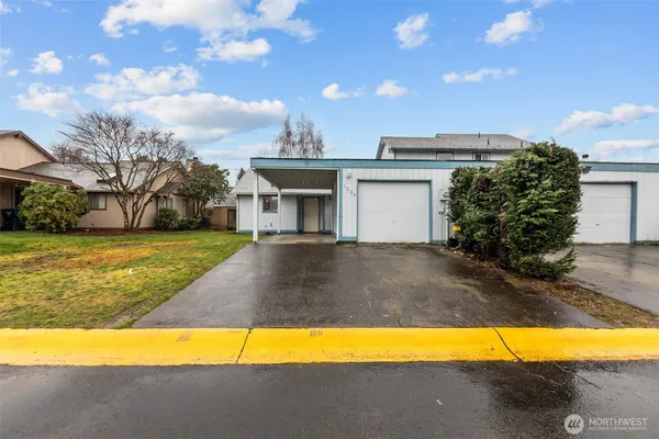 $450,000 | 1206 31st Street Northeast, Auburn, WA 98002