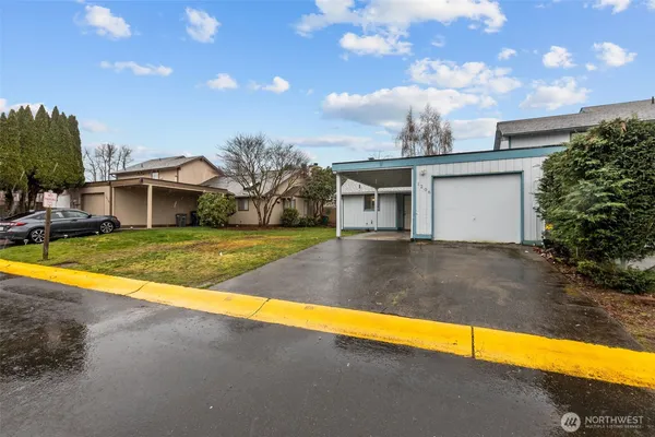 $450,000 | 1206 31st Street Northeast, Auburn, WA 98002