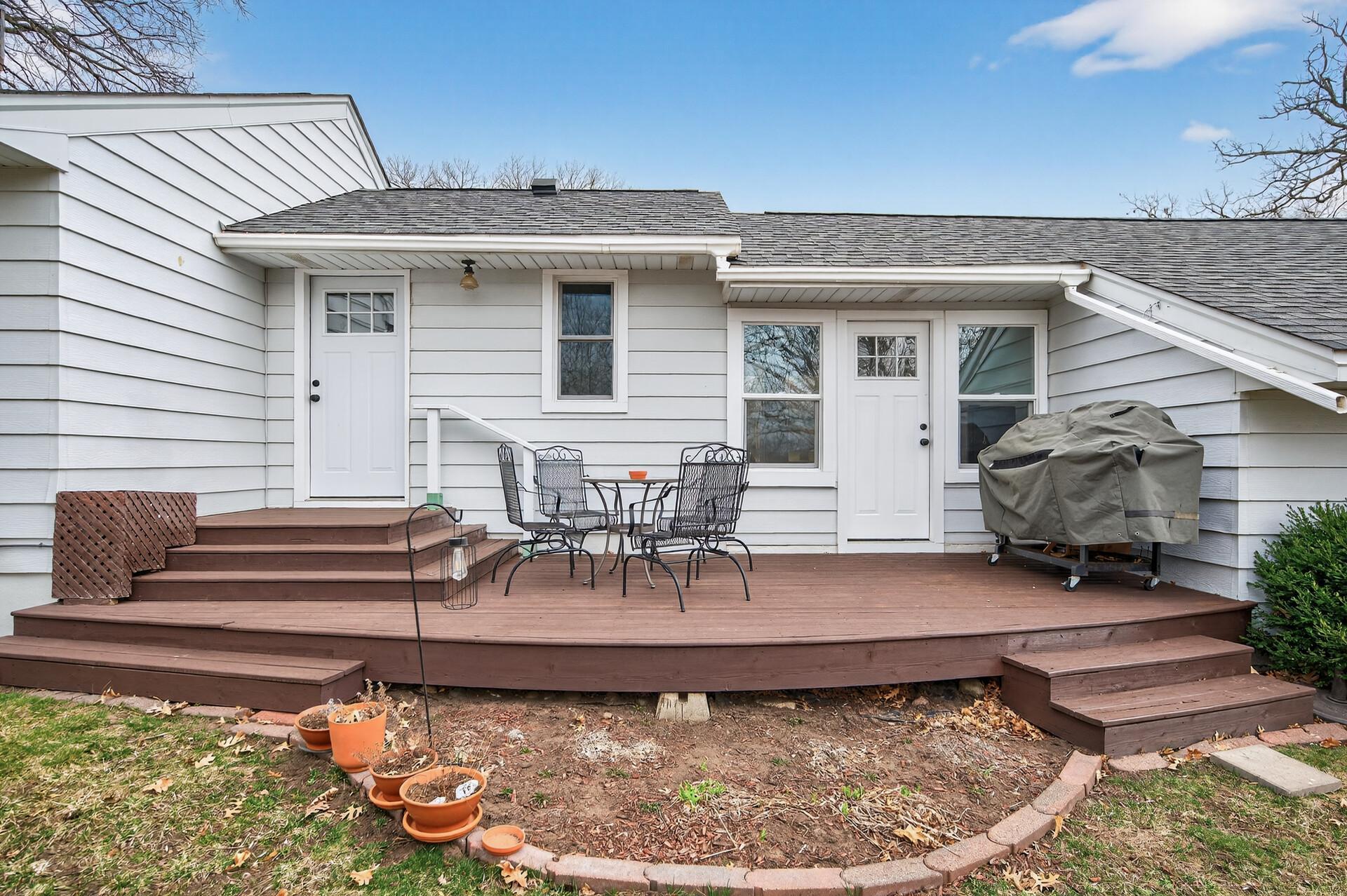 14712 Oakwood Road Minnetonka, MN 55345 - Photo 25 of 34