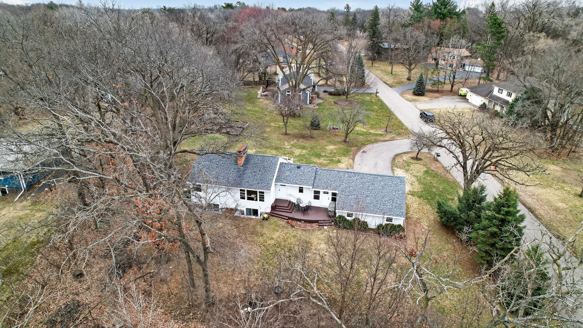 14712 Oakwood Road Minnetonka, MN 55345 - Photo 32 of 34