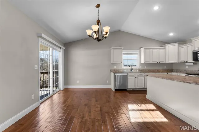 $355,000 | 1422 Discovery Court, Jackson, MO 63755