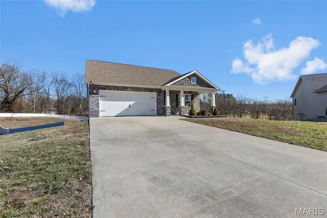 $355,000 | 1422 Discovery Court, Jackson, MO 63755