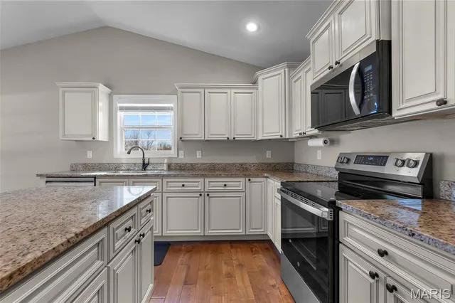 $355,000 | 1422 Discovery Court, Jackson, MO 63755