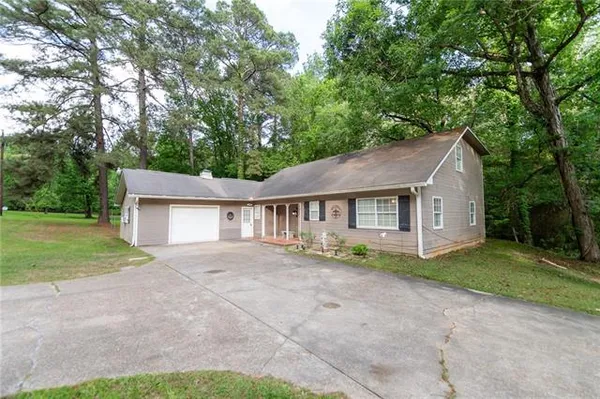 $245,000 | 956 Stones Way Drive, Pineville, LA 71360