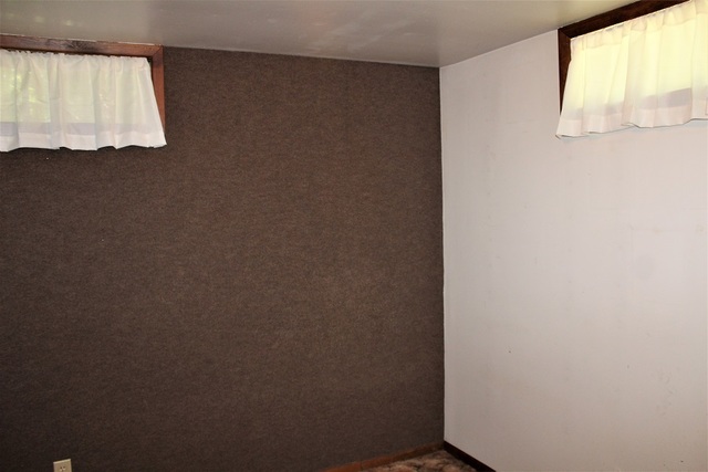 15890 Bishop Road Morrison, IL 61270 - Photo 31 of 34 a close up of a wall