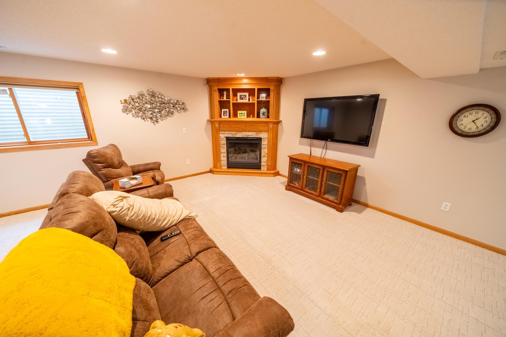 546 Lake Crest Lane Northwest Rochester, MN 55901 - Photo 25 of 54