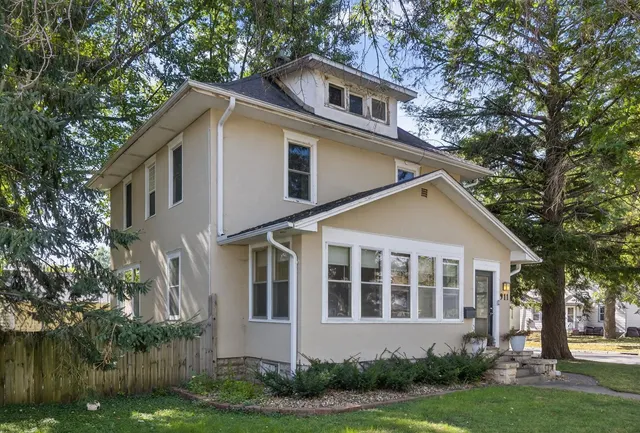 $190,000 | 911 6th Avenue Northwest, Austin, MN 55912