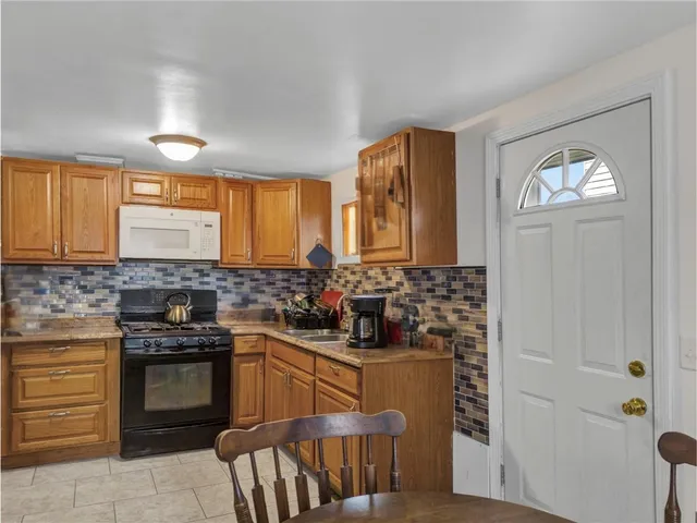 $349,000 | 12 Rangeley Avenue, Providence, RI 02908