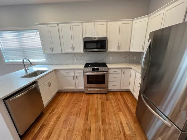 $5,300 | 126 Cross Street, Unit 6, Somerville, MA 02145