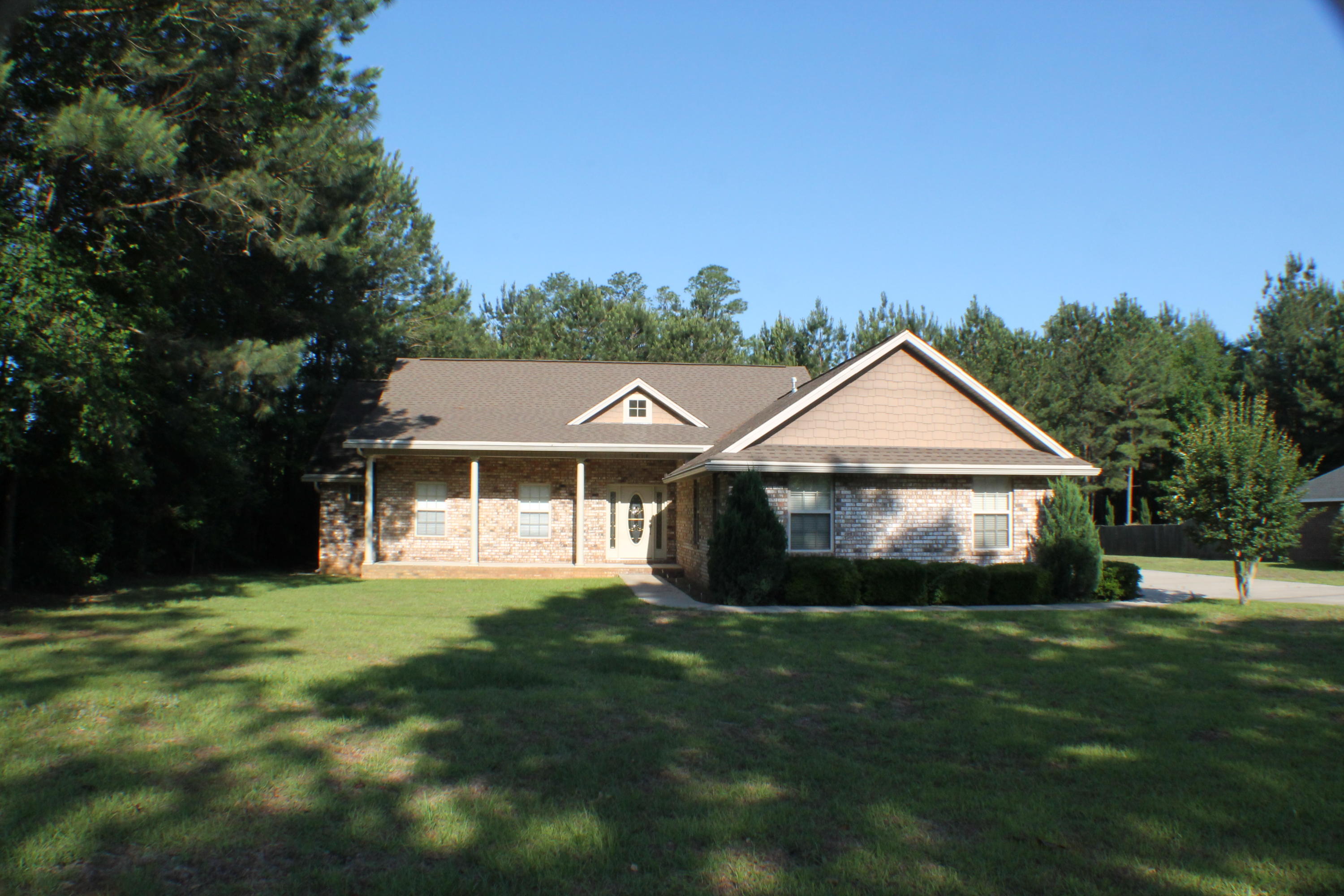 5816 Roberts Road Crestview, FL 32536 - Photo 2 of 68 IMG_3573
