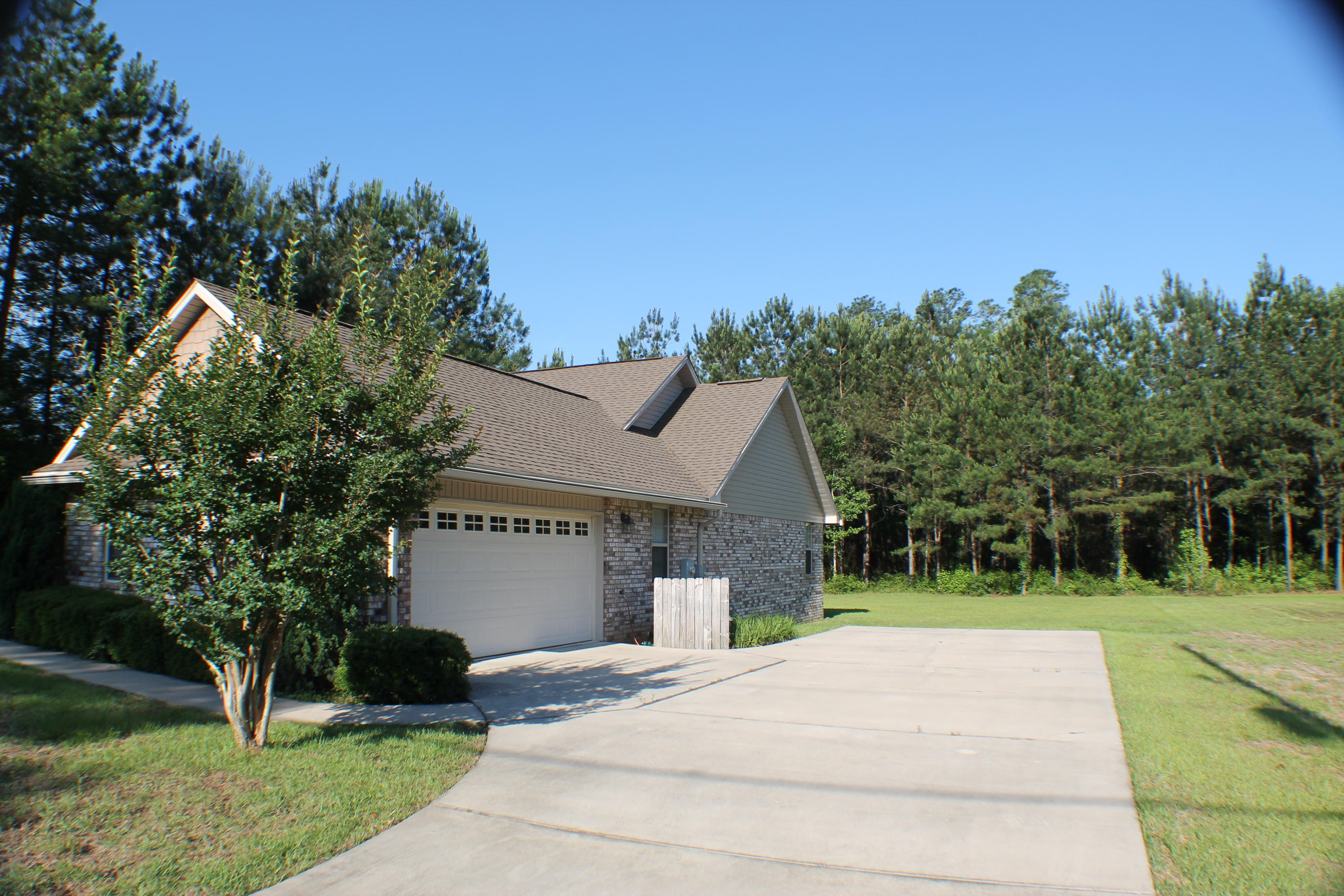 5816 Roberts Road Crestview, FL 32536 - Photo 5 of 68 IMG_3575