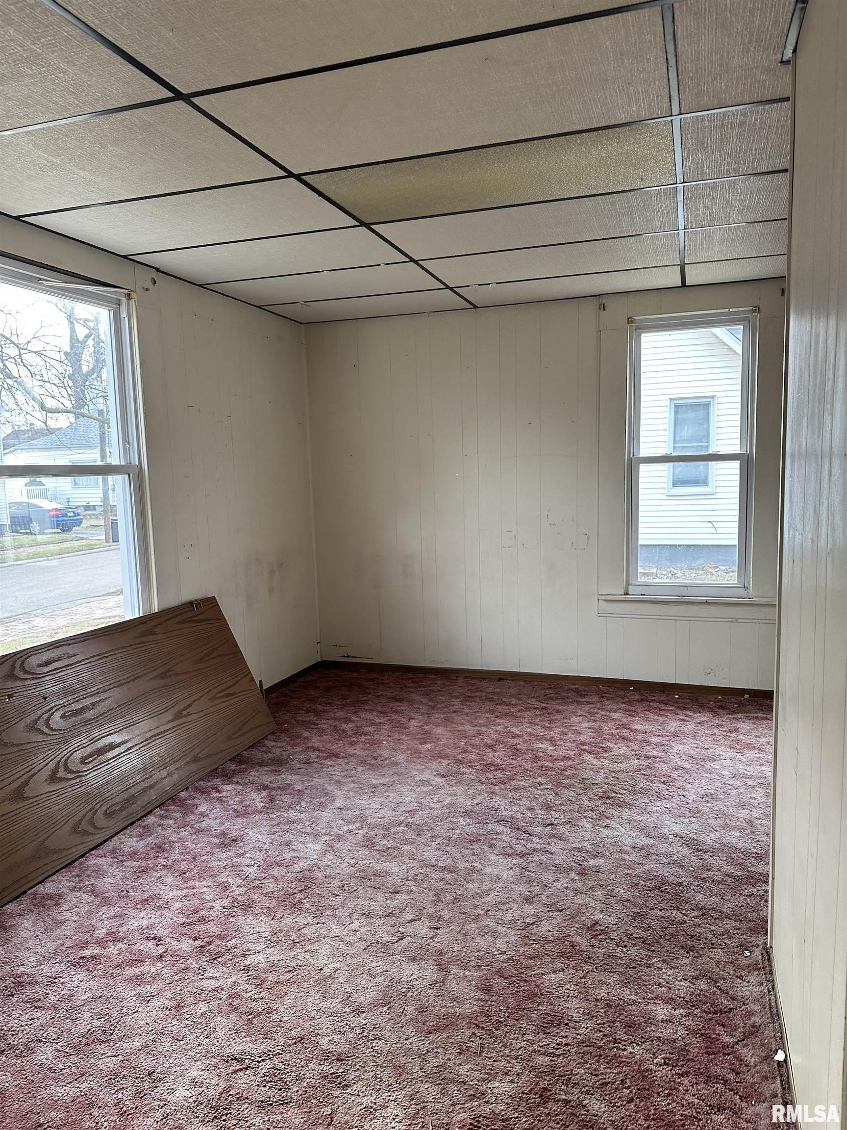 569 Custer Place Canton, IL 61520 - Photo 4 of 9