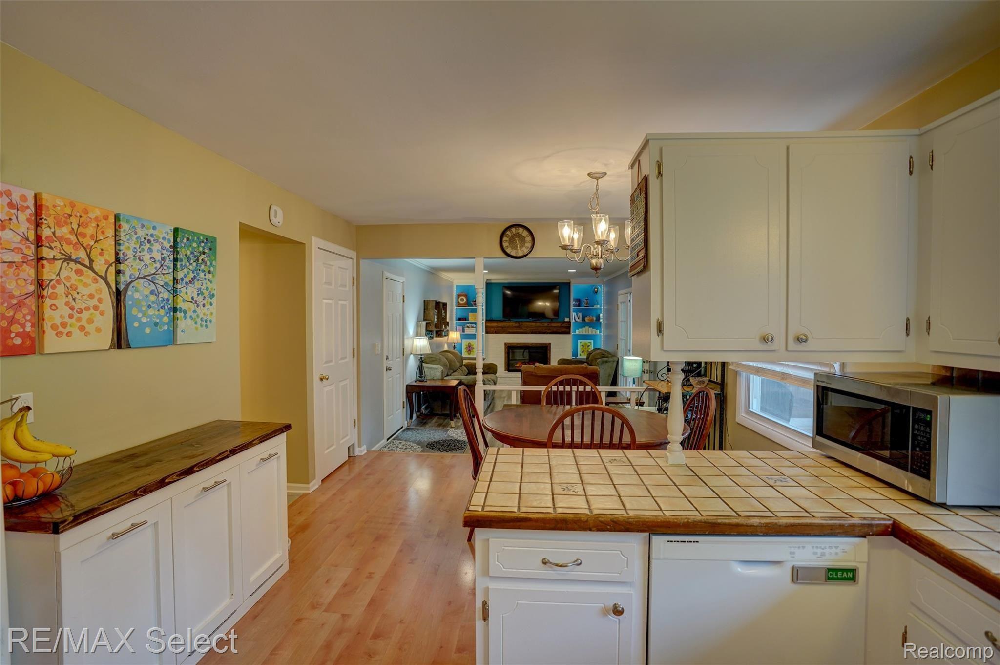 5146 Middleboro Road Grand Blanc, MI 48439 - Photo 12 of 39 5146 Middleboro Rd 20.jpg