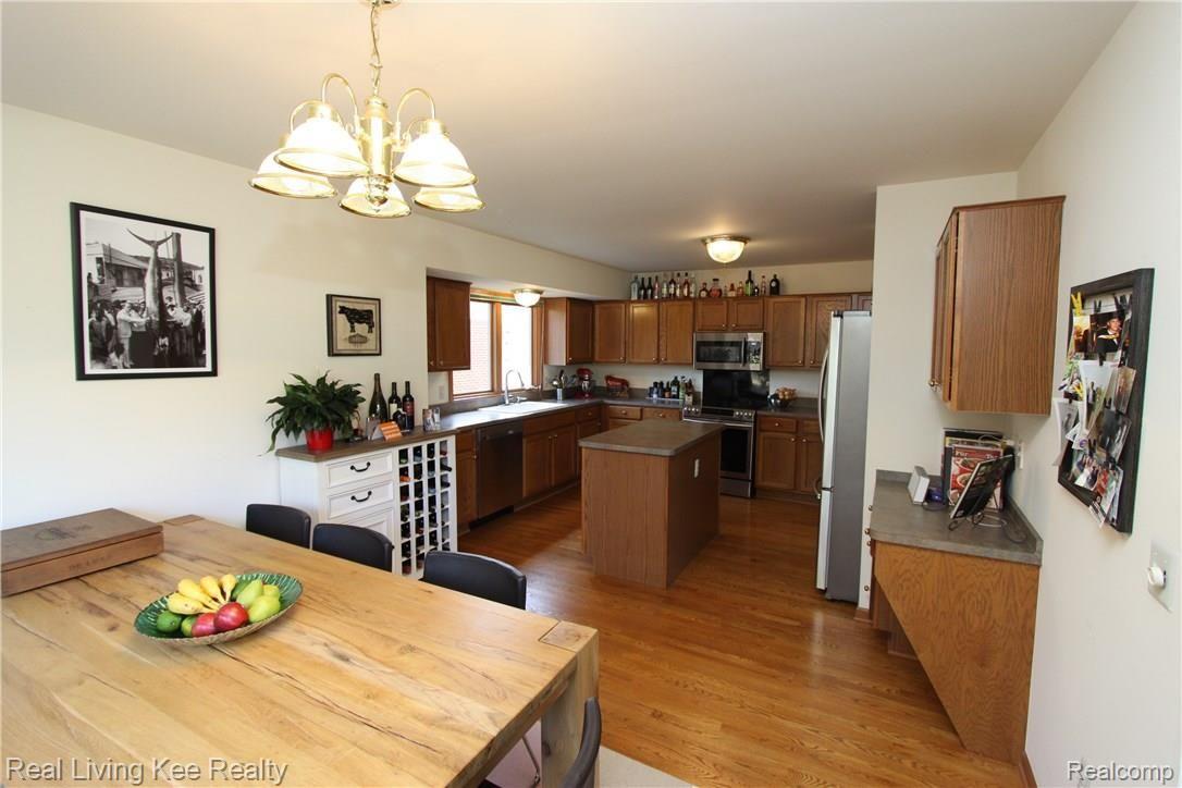3822 Beechcrest Road Rochester, MI 48309 - Photo 27 of 65 IMG_0128.JPG
