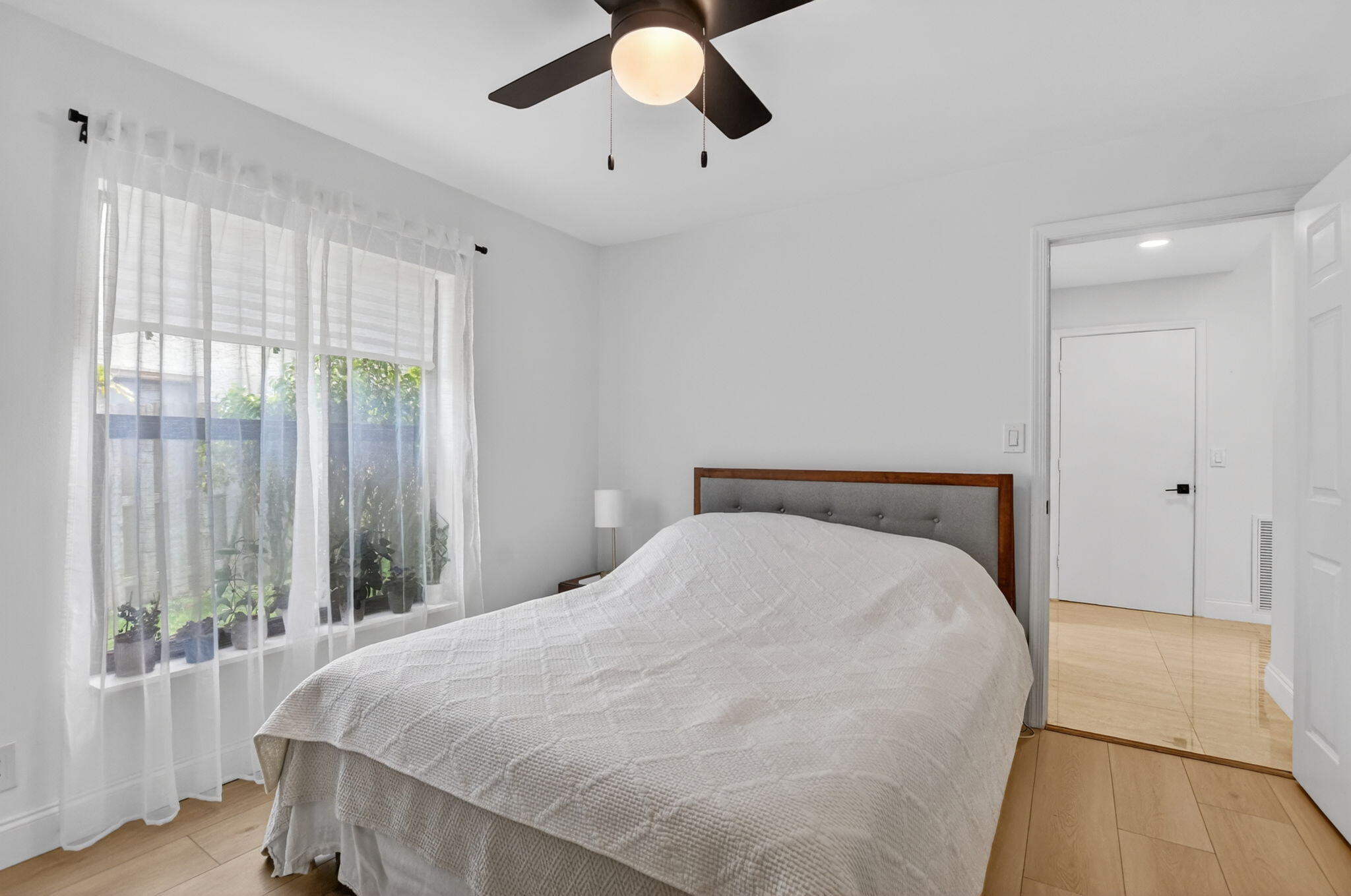 19700 Sedgefield Terrace Boca Raton, FL 33498 - Photo 32 of 61 33-web-or-mls-DSC_6687