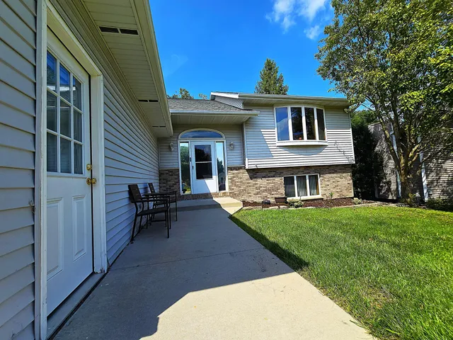 $389,900 | 1703 20th Avenue Northeast, Rochester, MN 55906