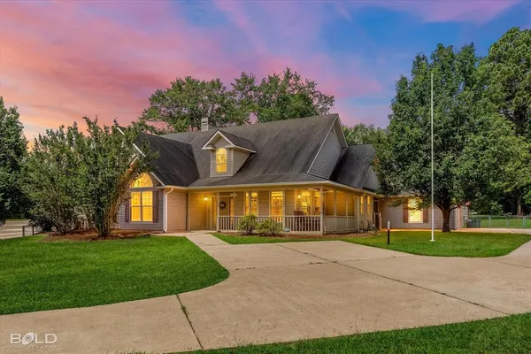 $385,000 | 7412 Greenwood Springridge Road, Greenwood, LA 71033
