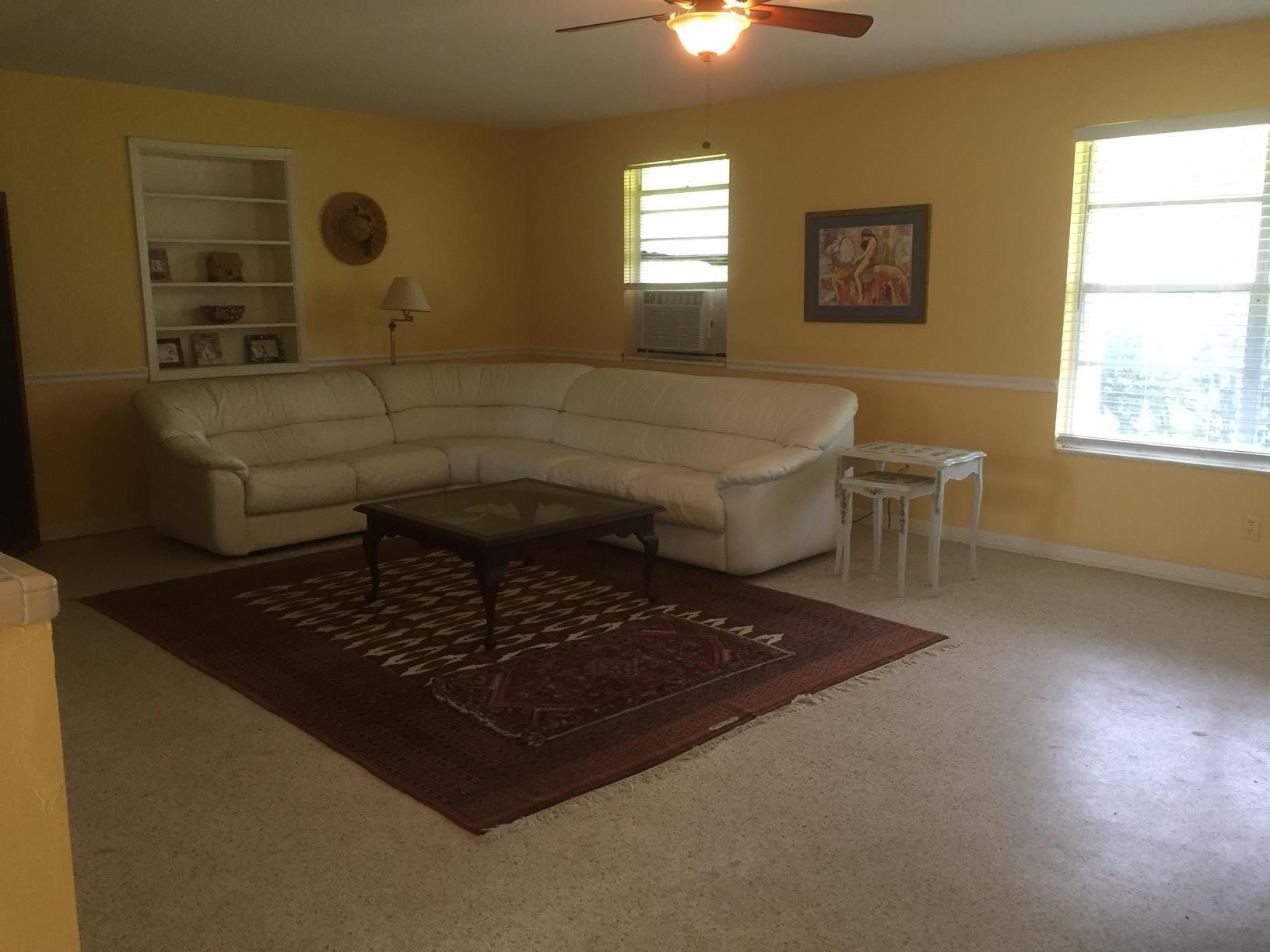 2141 B Road Loxahatchee, FL 33470 - Photo 6 of 21 Living room
