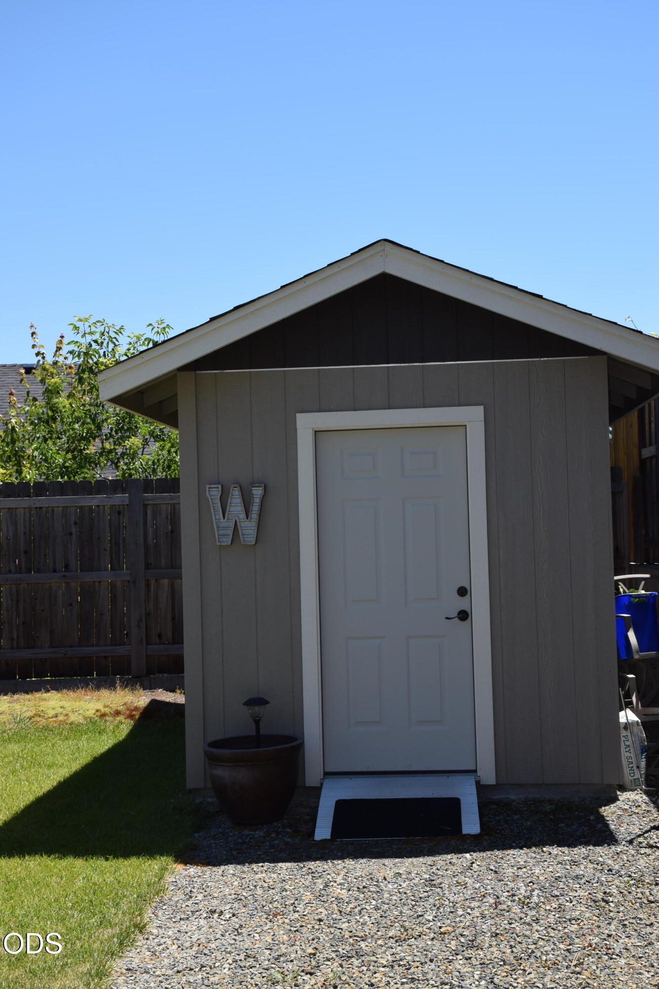 303 Northwest Collette Way Grants Pass, OR 97526 - Photo 14 of 23