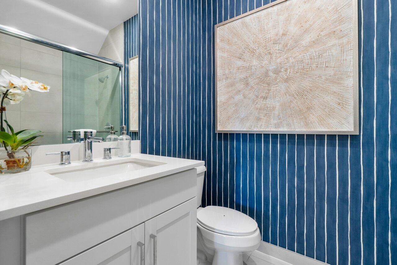 19227 Rolling Acrs Road Loxahatchee, FL 33470 - Photo 18 of 39 Bathroom 1 View
