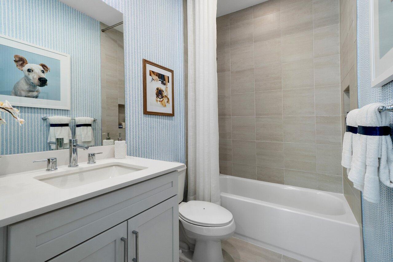 19227 Rolling Acrs Road Loxahatchee, FL 33470 - Photo 21 of 39 Bathroom 2 View