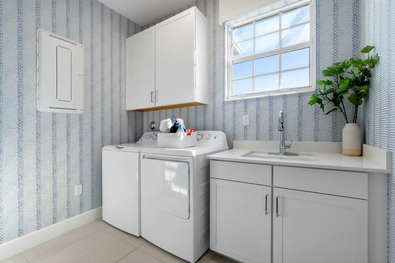 19227 Rolling Acrs Road Loxahatchee, FL 33470 - Photo 23 of 39 Laundry Room View
