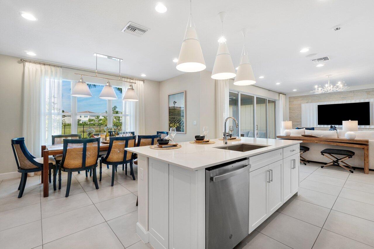 19227 Rolling Acrs Road Loxahatchee, FL 33470 - Photo 10 of 39 Dining/kitchen View