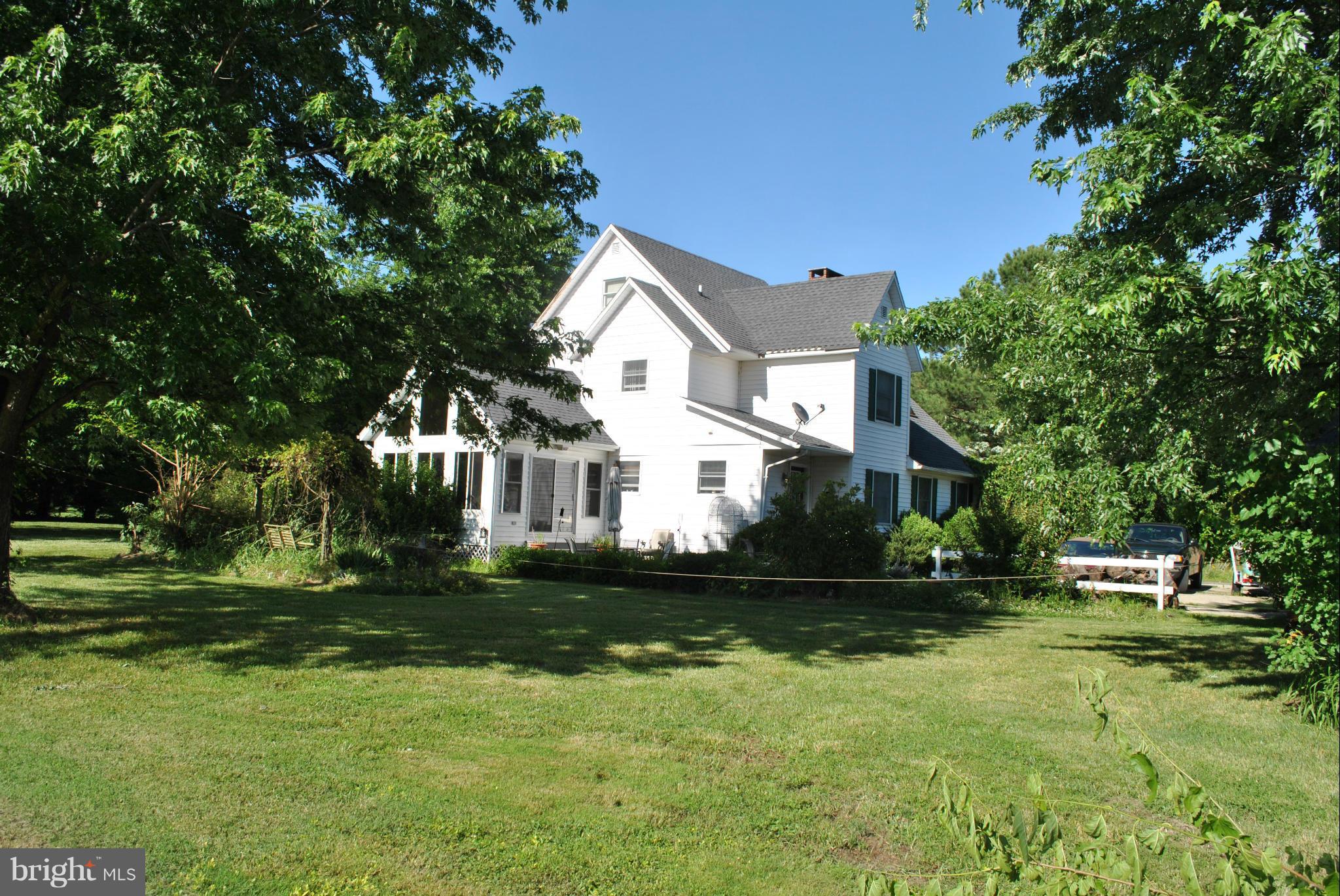 Exterior (Rear)