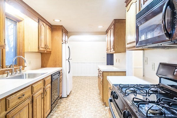 150 Reservoir Road Quincy, MA 02170 - Photo 11 of 29 Gallery Image 11