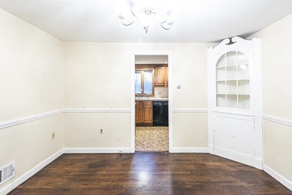 150 Reservoir Road Quincy, MA 02170 - Photo 9 of 29 Gallery Image 9