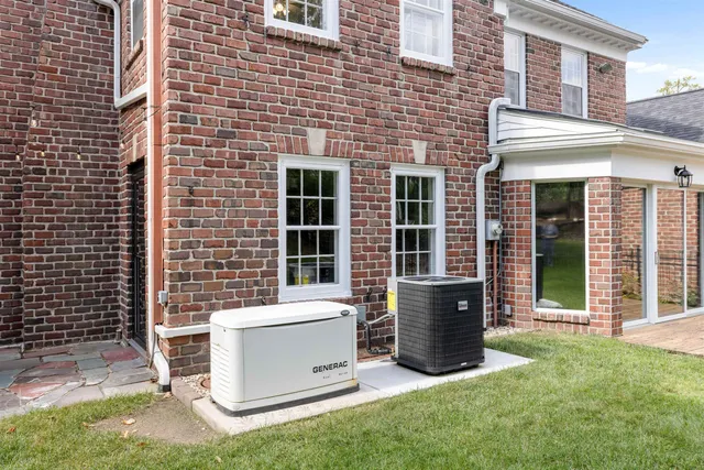 $699,900 | 3505 Brookview Road, Rockford, IL 61107