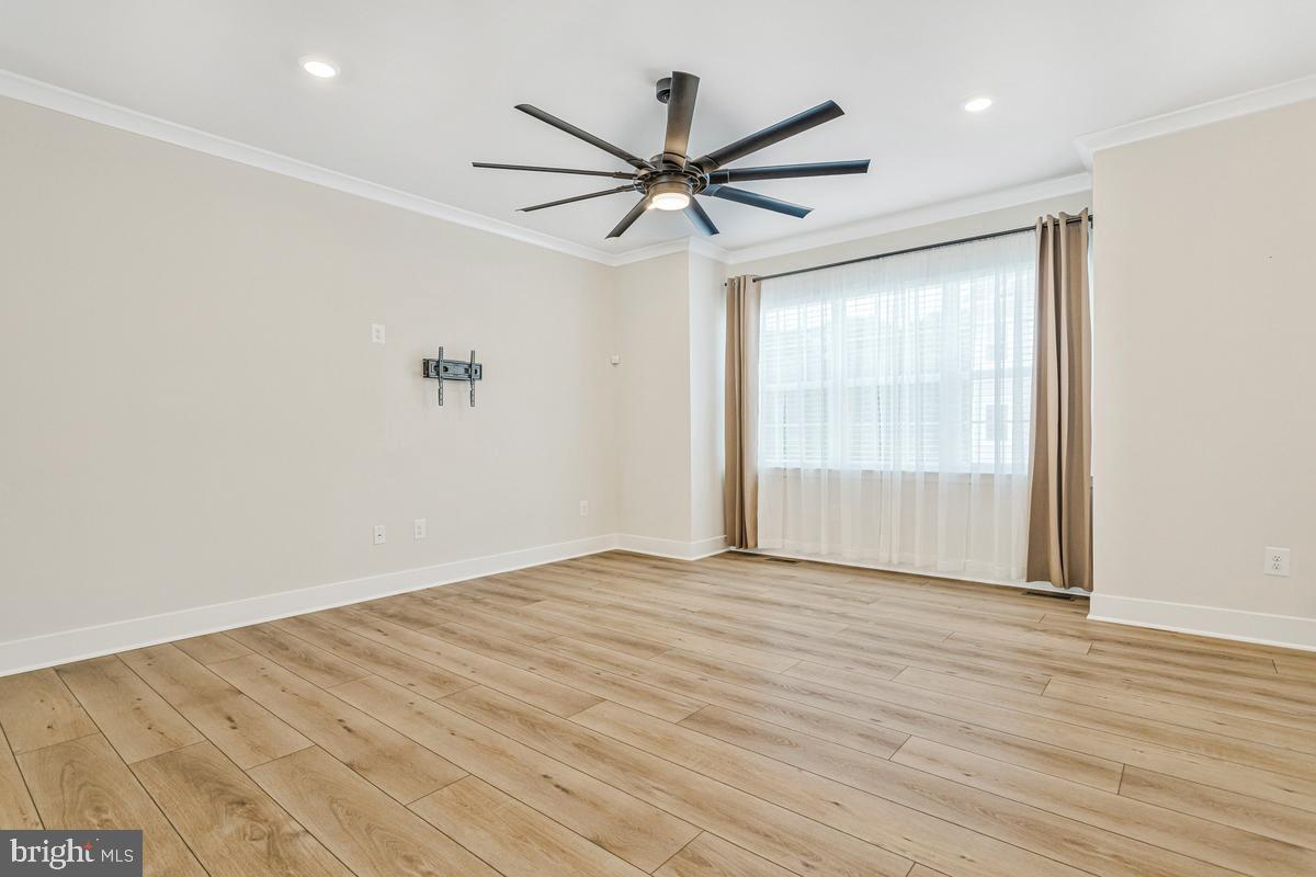 23606 Crosswinds Way California, MD 20619 - Photo 6 of 40 living room