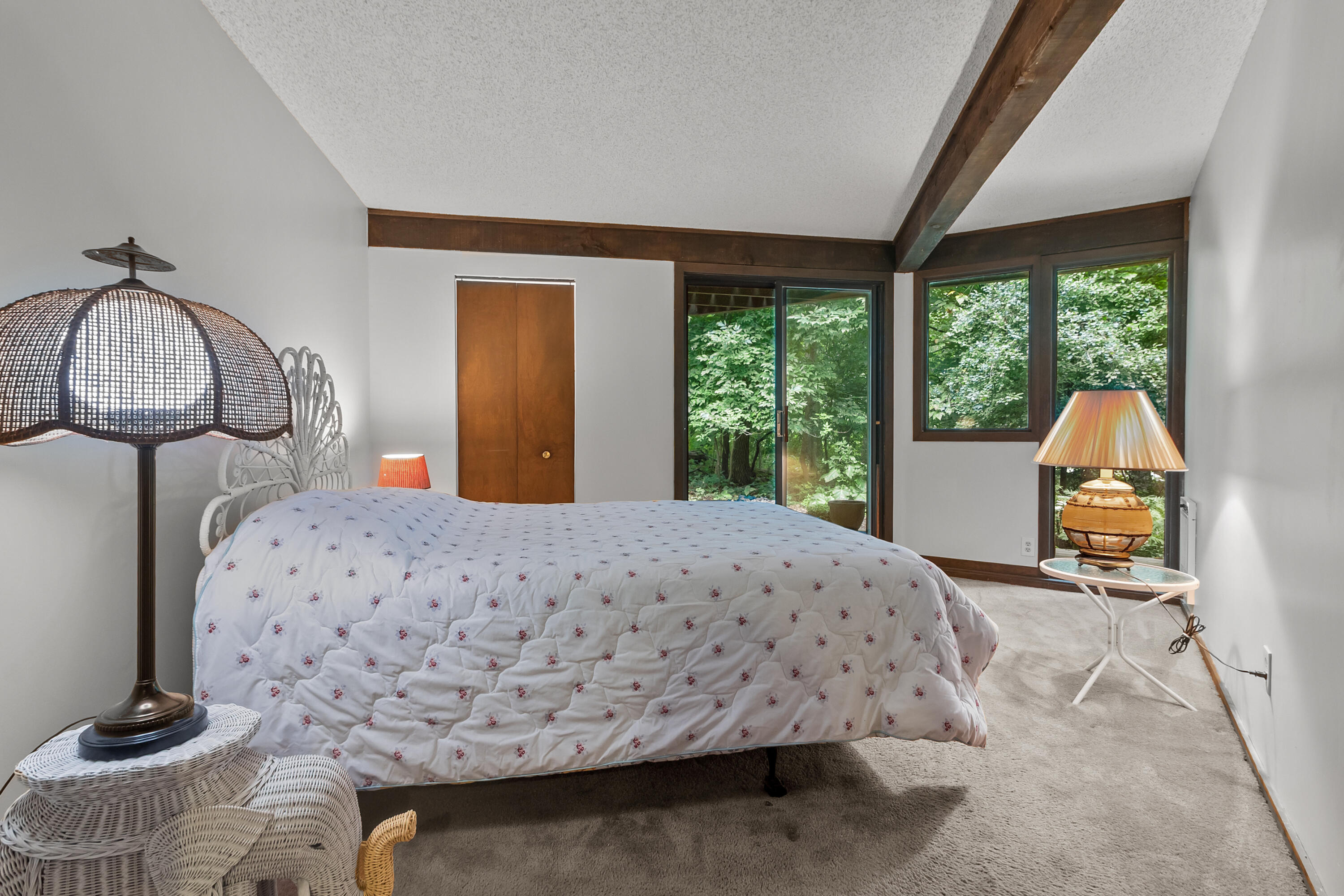 404 Deerpath West, Unit D Fontana, WI 53125 - Photo 12 of 28 BB4