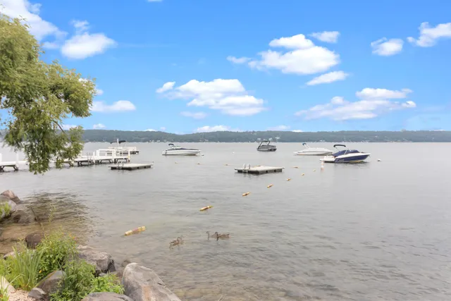 $389,000 | 404 Deerpath West, Unit D, Fontana, WI 53125