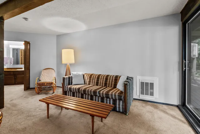 $389,000 | 404 Deerpath West, Unit D, Fontana, WI 53125