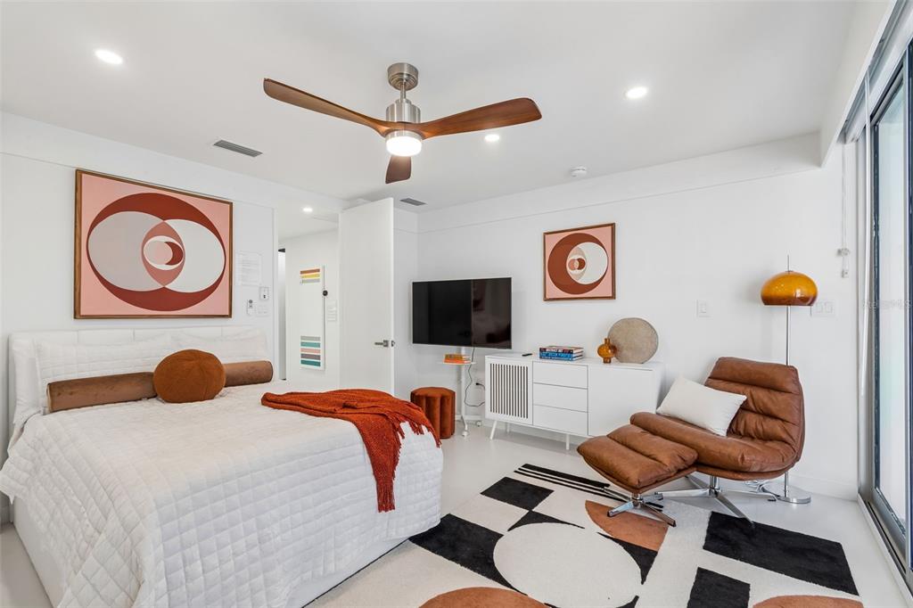 7647 Sanderling Road Sarasota, FL 34242 - Photo 27 of 70