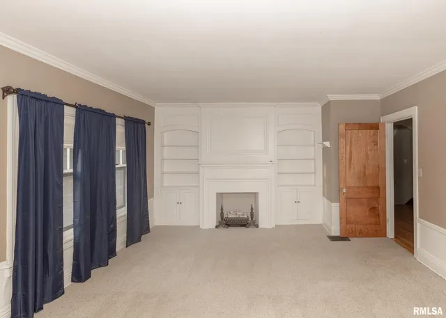 $220,000 | 2501 Brady Street, Davenport, IA 52803